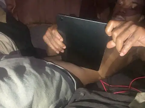 Snapshot of SlimeCrownzOut5 chatting on April 2026 09:16:01 AM SlimeCrownzOut5 online show from April 2026 09:16:01 AM