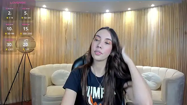 Snapshot of AnaisNin chatting on October 2025 03:42:02 AM AnaisNin online show from October 2025 03:42:02 AM