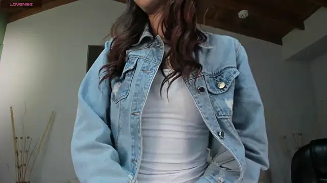 AnaisNin online show from November 2025 03:39:01 AM