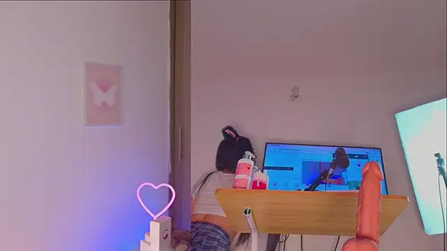 Snapshot of Shani_tay chatting on December 2025 03:58:02 AM Shani tay online show from December 2025 03:58:02 AM