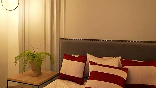 IrisBaker online show from October 2025 09:26:02 PM