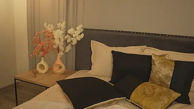 IrisBaker online show from March 2026 02:59:01 AM