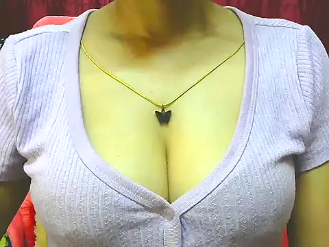 ishmita99 online show from September 2025 04:47:01 AM