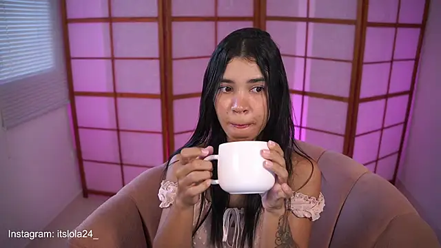 its lola24 online show from January 2025 11:32:02 AM