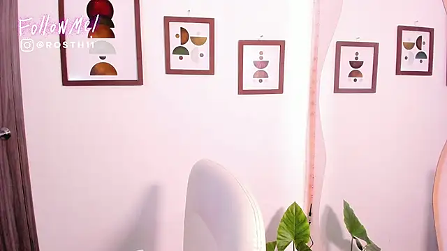 rossth1 online show from March 2025 11:09:02 PM