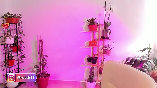 rossth1 online show from November 2025 08:51:01 PM