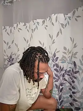 Snapshot of 1BeautyN1Beast chatting on January 2026 01:37:02 PM 1BeautyN1Beast online show from January 2026 01:37:02 PM