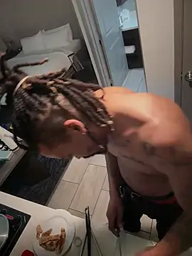 Snapshot of 1BeautyN1Beast chatting on February 2026 01:11:01 AM 1BeautyN1Beast online show from February 2026 01:11:01 AM