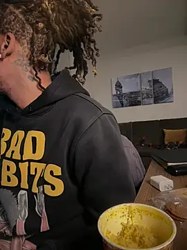 Snapshot of 1BeautyN1Beast chatting on February 2026 02:26:01 AM 1BeautyN1Beast online show from February 2026 02:26:01 AM