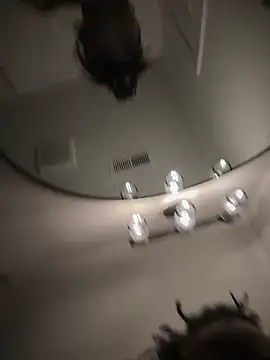 Snapshot of 1BeautyN1Beast chatting on February 2026 09:11:02 PM 1BeautyN1Beast online show from February 2026 09:11:02 PM