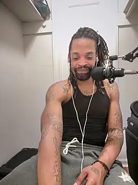 Snapshot of 1BeautyN1Beast chatting on February 2026 08:49:01 PM 1BeautyN1Beast online show from February 2026 08:49:01 PM