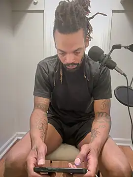 Snapshot of 1BeautyN1Beast chatting on February 2026 09:24:02 PM 1BeautyN1Beast online show from February 2026 09:24:02 PM