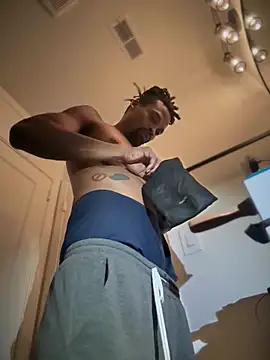 Snapshot of 1BeautyN1Beast chatting on February 2026 08:08:02 PM 1BeautyN1Beast online show from February 2026 08:08:02 PM