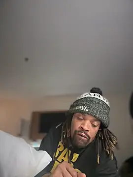 Snapshot of 1BeautyN1Beast chatting on March 2026 05:08:02 AM 1BeautyN1Beast online show from March 2026 05:08:02 AM