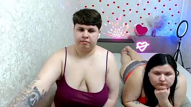 BeckyAndHellen online show from February 2025 09:03:02 PM