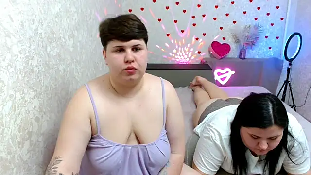 BeckyAndHellen online show from February 2025 08:22:01 PM