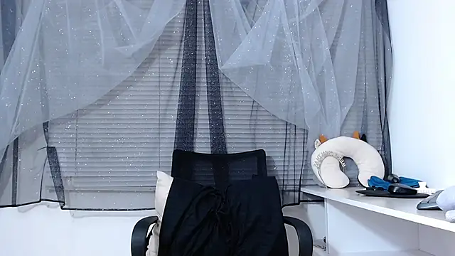 Abril Bianchi online show from December 2024 07:53:02 PM