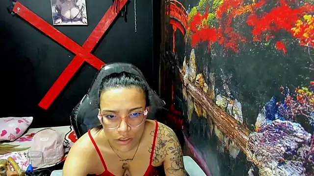 Yaumiko online show from December 2025 01:49:02 PM