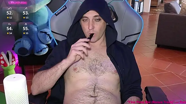 Snapshot of Gil_gamesh90 chatting on May 2026 09:03:02 AM Gil gamesh90 online show from May 2026 09:03:02 AM