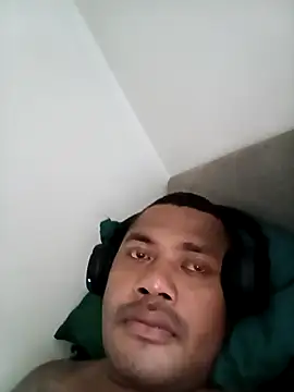 Snapshot of tuwegon chatting on February 2026 01:42:02 AM tuwegon online show from February 2026 01:42:02 AM