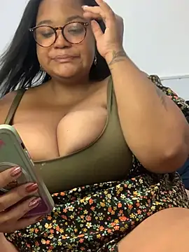 SweetLizzyBBW online show from August 2026 10:45:01 PM