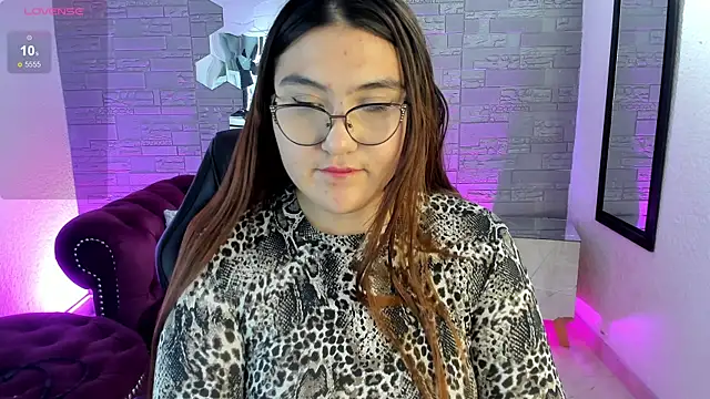 conniejames m online show from November 2025 12:37:01 PM