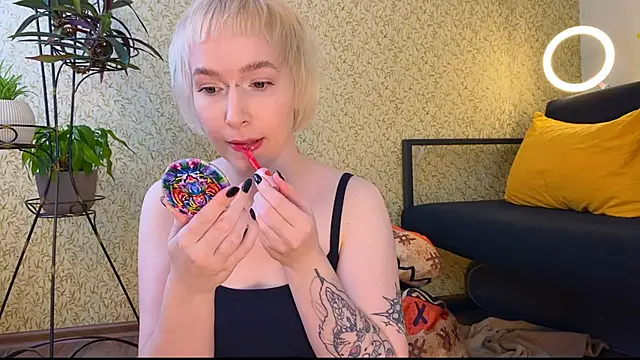 Snapshot of EmmyAmbros chatting on February 2025 08:21:02 AM EmmyAmbros online show from February 2025 08:21:02 AM