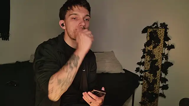 JackDesFeux online show from October 2025 06:55:01 AM