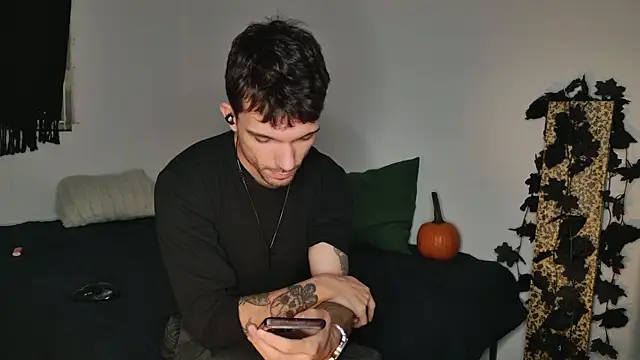 JackDesFeux online show from October 2025 07:42:02 AM