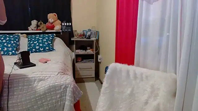 Snapshot of Brunna_Ella chatting on June 2026 05:50:02 PM Brunna Ella online show from June 2026 05:50:02 PM