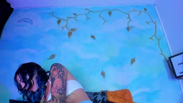 SaturnooStonee online show from April 2026 12:48:02 AM