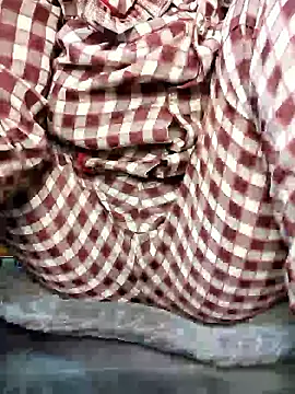 Mie610 online show from January 2026 01:19:01 AM