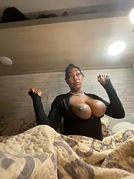 Snapshot of CUMQUEEN-XXX69 chatting on September 2025 05:20:01 AM CUMQUEEN-XXX69 online show from September 2025 05:20:01 AM