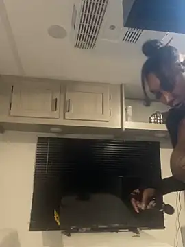 Snapshot of CUMQUEEN-XXX69 chatting on September 2025 03:51:01 AM CUMQUEEN-XXX69 online show from September 2025 03:51:01 AM