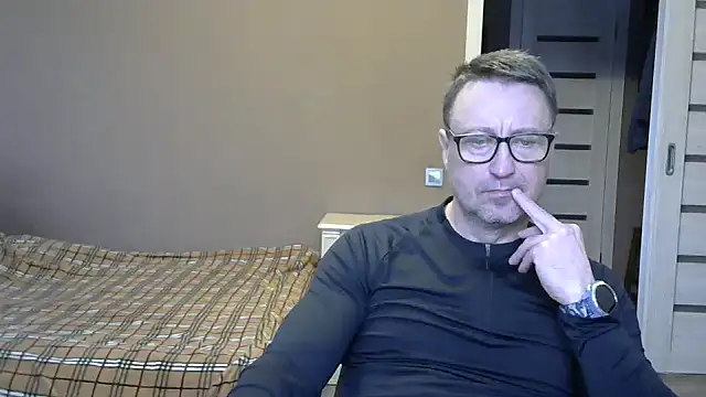 Snapshot of HarrySnake chatting on December 2024 08:58:01 AM HarrySnake online show from December 2024 08:58:01 AM