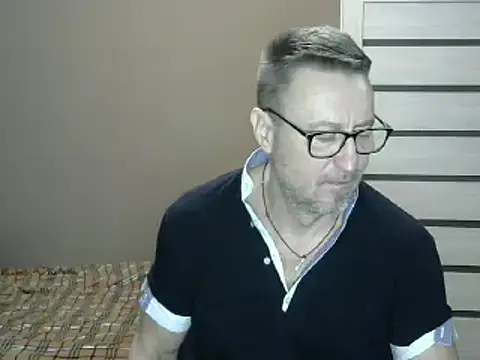 Snapshot of HarrySnake chatting on December 2024 04:46:02 PM HarrySnake online show from December 2024 04:46:02 PM