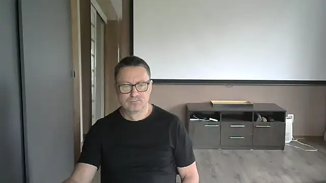 Snapshot of HarrySnake chatting on October 2025 08:10:01 AM HarrySnake online show from October 2025 08:10:01 AM