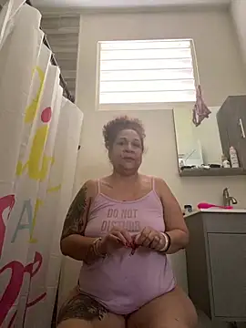 ladycreamypr2 online show from February 2026 06:16:01 PM