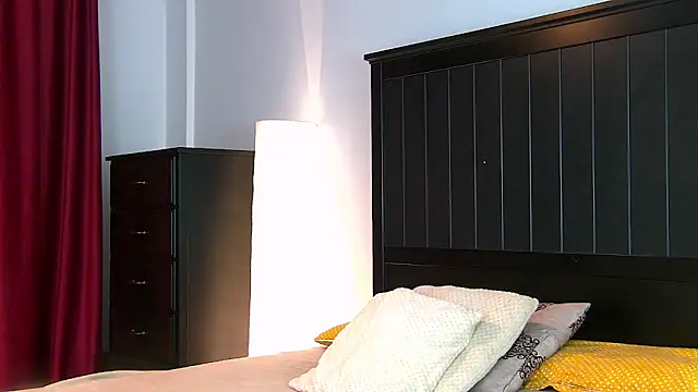 Snapshot of Yanira_Muslim chatting on October 2025 04:20:01 AM Yanira Muslim online show from October 2025 04:20:01 AM