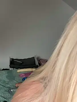 Snapshot of Liana_Lou chatting on February 2025 10:41:01 AM Liana Lou online show from February 2025 10:41:01 AM