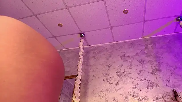 MolyStone online show from January 2026 06:37:02 AM