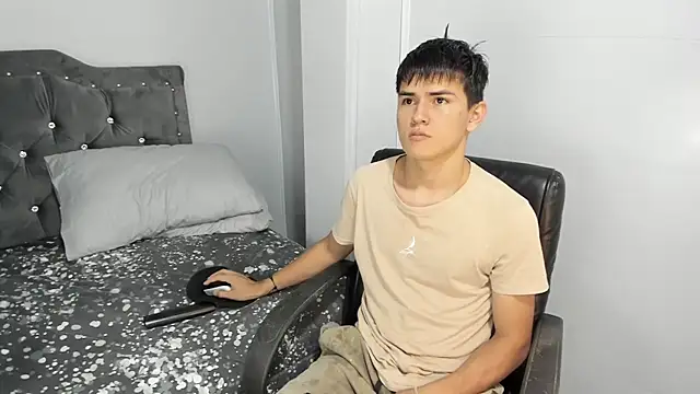 Jacobb Lee online show from December 2024 04:17:01 PM