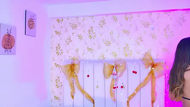 Sara Desire online show from December 2025 12:23:02 PM