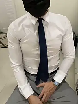 harrylouis1357 online show from December 2024 02:14:02 PM