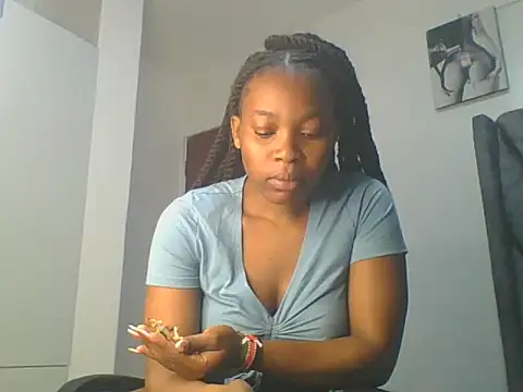 Snapshot of _Becky002 chatting on May 2026 02:14:01 PM Becky002 online show from May 2026 02:14:01 PM