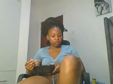 Snapshot of _Becky002 chatting on May 2026 12:12:01 PM Becky002 online show from May 2026 12:12:01 PM
