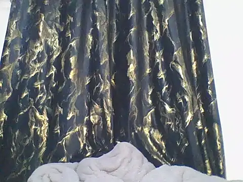 Snapshot of _Becky002 chatting on May 2026 03:52:02 PM Becky002 online show from May 2026 03:52:02 PM