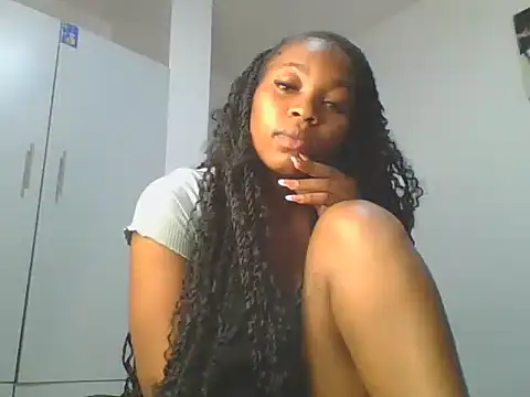 Snapshot of _Becky002 chatting on June 2026 10:53:02 AM Becky002 online show from June 2026 10:53:02 AM
