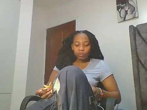 Snapshot of _Becky002 chatting on June 2026 10:30:02 AM Becky002 online show from June 2026 10:30:02 AM