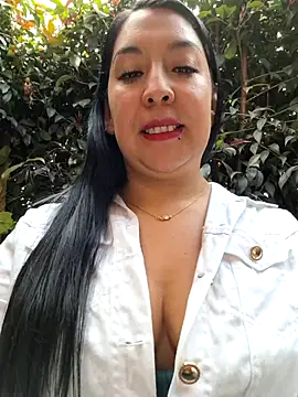 Bella keny online show from October 2025 02:31:01 PM